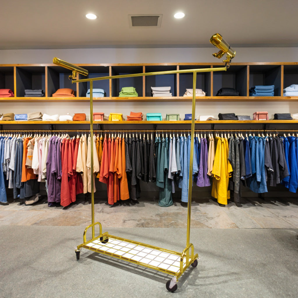 Golden Simple Rolling Metal Garment Rack Organizer Freestanding Clothes Display Rack for Store Display